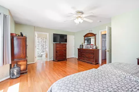 Bedroom - 3268 Birch Ct, Adrian, MI 49221 photo 5 of 7