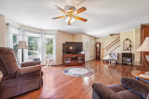 Living - 3268 Birch Ct, Adrian, MI 49221 photo 2 of 5