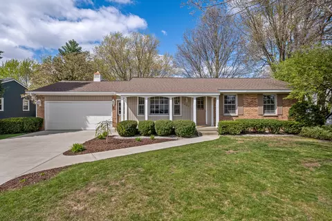 1659 Cedarlane Dr, Jenison, MI 49428