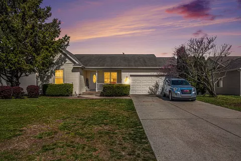 3048 Daybreak Ln, Holland, MI 49424