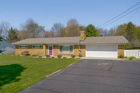 16747 E Augusta Dr, Augusta, MI 49012