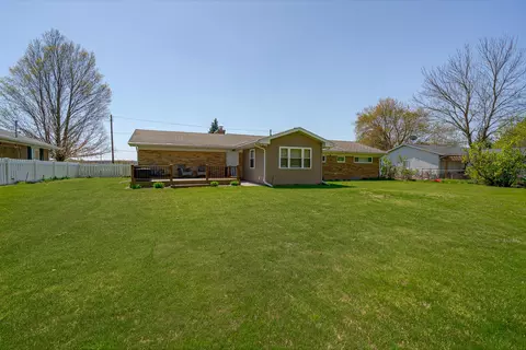 Exterior - 16747 E Augusta Dr, Augusta, MI 49012 photo 7 of 10