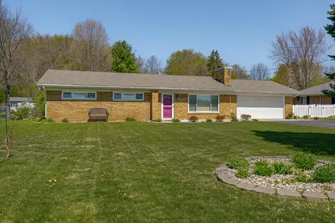 Exterior - 16747 E Augusta Dr, Augusta, MI 49012 photo 2 of 10