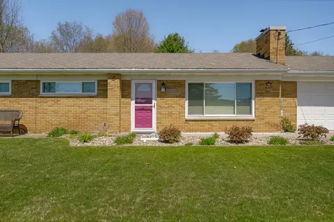 Exterior - 16747 E Augusta Dr, Augusta, MI 49012 photo 4 of 10