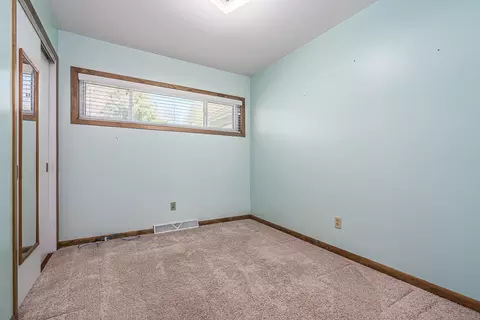 Bedroom - 16747 E Augusta Dr, Augusta, MI 49012 photo 4 of 5
