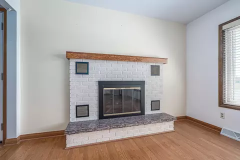 Living - 16747 E Augusta Dr, Augusta, MI 49012 photo 2 of 2