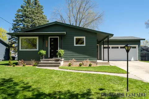2830 Hollis Dr NE, Grand Rapids, MI 49505