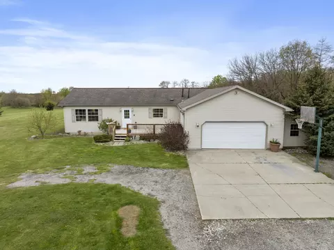 64168 Library Rd, Cassopolis, MI 49031