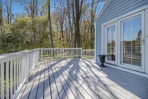 Exterior - 2715 Forest Lake Dr, Jackson, MI 49203 photo 6 of 19