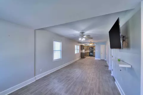 230 Amos Ave, Jackson, MI 49203 photo 7