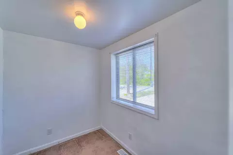 230 Amos Ave, Jackson, MI 49203 photo 9