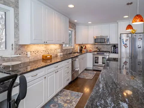 Kitchen - 10250 Tomkinson Dr, Scotts, MI 49088 photo 2 of 4