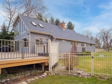 Exterior - 10250 Tomkinson Dr, Scotts, MI 49088 photo 3 of 14