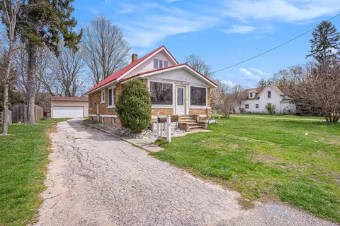 62 Ellis St, Shelby, MI 49455