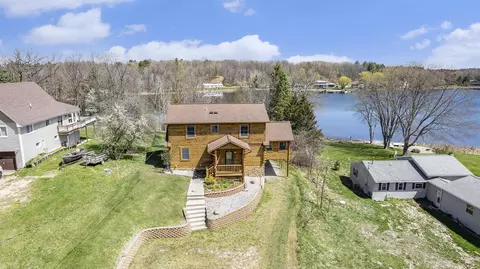 1634 W Chilberg Rd, Scottville, MI 49454