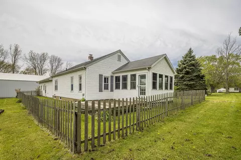 Exterior - 18783 Donner Rd, Three Oaks, MI 49128 photo 10 of 11