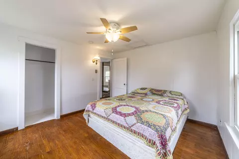 Bedroom - 18783 Donner Rd, Three Oaks, MI 49128 photo 3 of 4