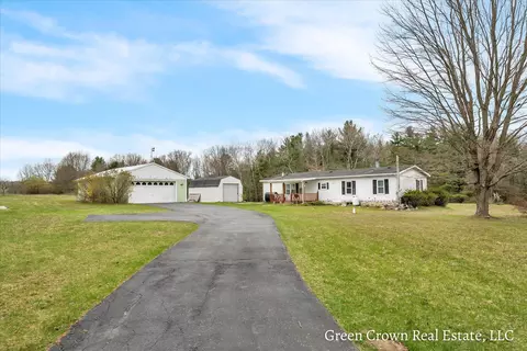 6711 S Centerline Rd, Newaygo, MI 49337