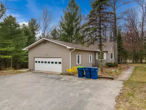 1039 W Long Lake Rd, Traverse City, MI 49685