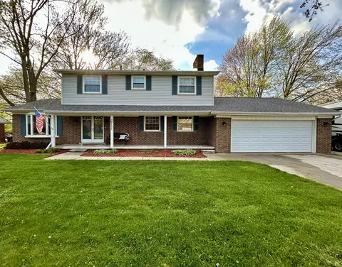 36111 Farmbrook Dr, Clinton Twp, MI 48035