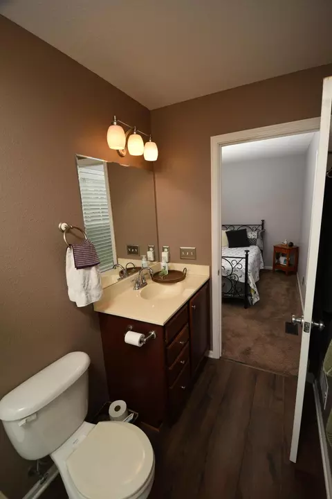 Bath - 209 Corwin Meadow Dr, Lawrence, MI 49064 photo 1 of 3
