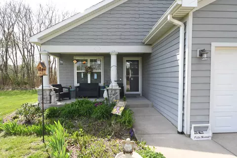 Exterior - 209 Corwin Meadow Dr, Lawrence, MI 49064 photo 9 of 15