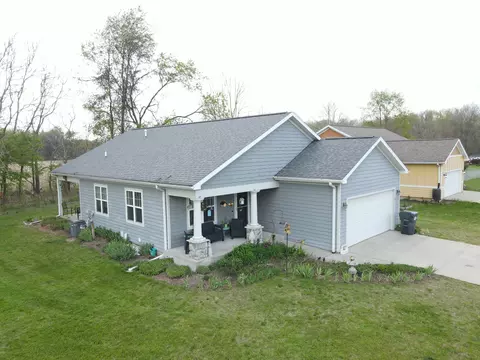 209 Corwin Meadow Dr, Lawrence, MI 49064