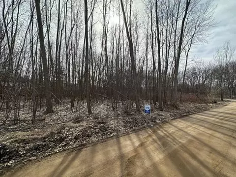 01-04 Rea Dr, Wayland, MI 49348