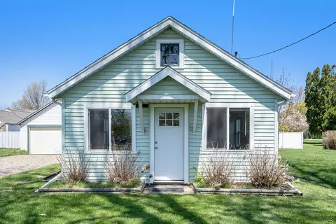 320 Frakes St, Vicksburg, MI 49097