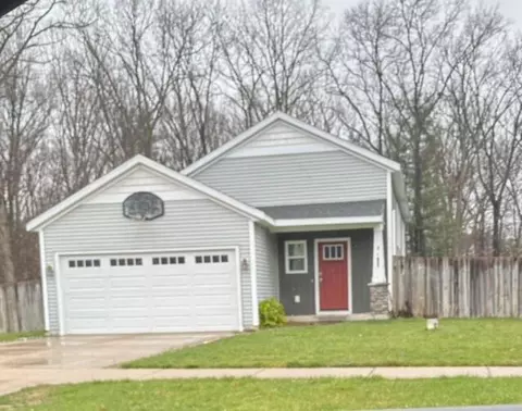 31 Cannonball Ln, Wayland, MI 49348