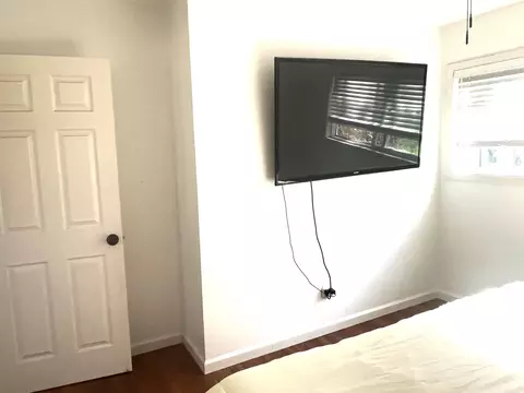 Bedroom - 5717 Bennett Rd, Jackson, MI 49201 photo 2 of 4