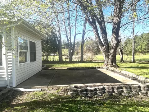 Exterior - 5717 Bennett Rd, Jackson, MI 49201 photo 5 of 8