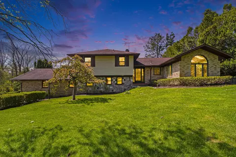 29919 Northbrook St, Farmington Hills, MI 48334