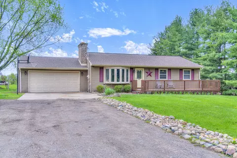 6230 Kinneville Rd, Eaton Rapids, MI 48827