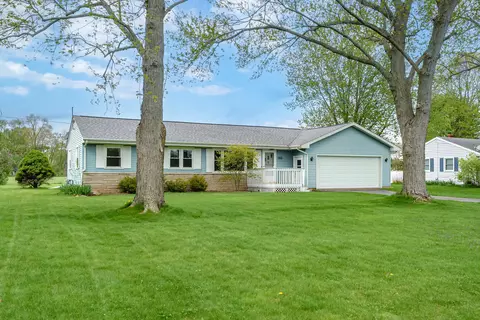 7653 N 30th St, Richland, MI 49083
