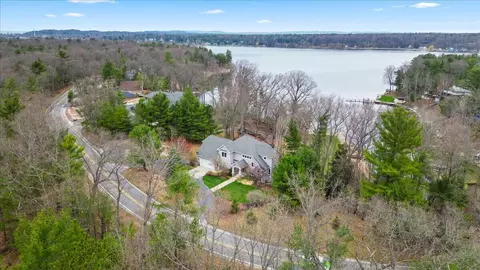 5628 Longbridge Rd, Pentwater, MI 49449