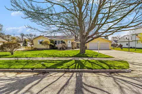 608 St Paul St, Ludington, MI 49431