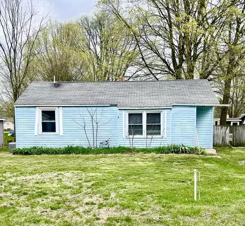 220 Grove Ave, Hesperia, MI 49421