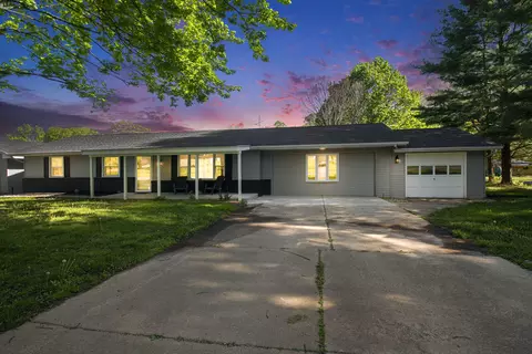 3119 Center Dr, Buchanan, MI 49107