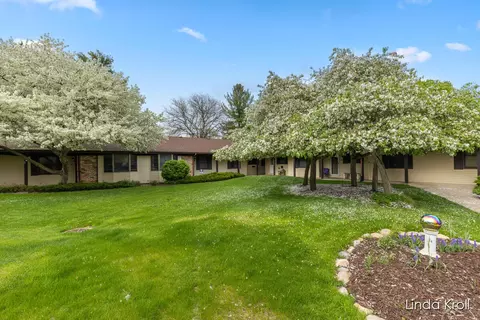 209 Bona Vista Dr NW #25, Grand Rapids, MI 49504