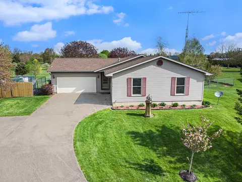 7974 Cain Rd, Jackson, MI 49201