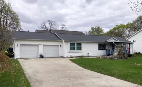 1003 E Michigan St, Mount Pleasant, MI 48858
