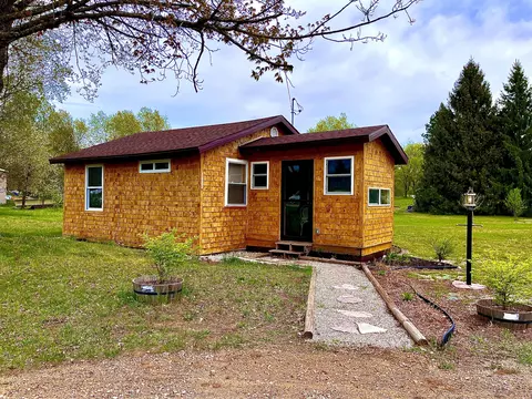 17055 State St, Copemish, MI 49625