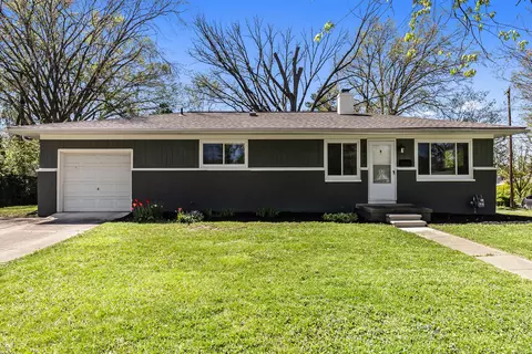 1071 Westaire Way, Ann Arbor, MI 48103
