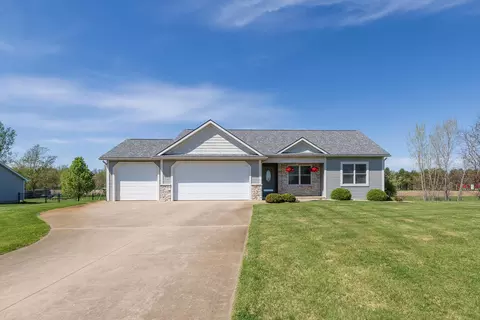 24300 Vargas Dr, Mattawan, MI 49071