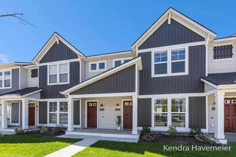 6740 Promenade St #28, Rockford, MI 49341