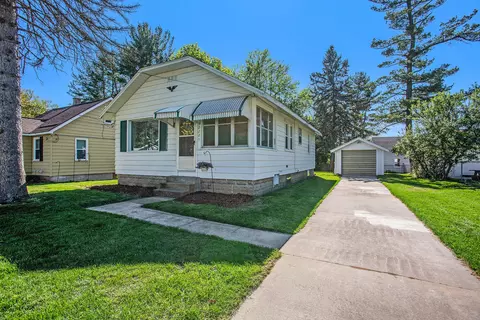 2221 Dawson Ave NE, Grand Rapids, MI 49505
