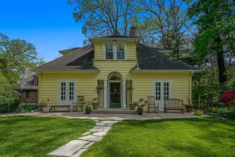 1201 Fair Oaks Pkwy, Ann Arbor, MI 48104