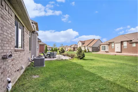56627 Ruby Dr, Macomb, MI 48042 photo 35