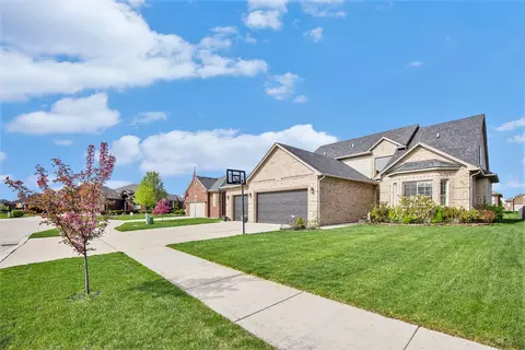 56627 Ruby Dr, Macomb, MI 48042 photo 4